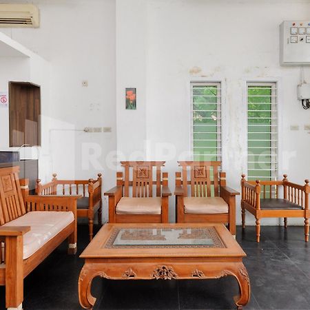 Reddoorz At Wisma Nabila Syariah Near Masjid Raya Baiturrahman Μπάντα Άτσεχ Εξωτερικό φωτογραφία