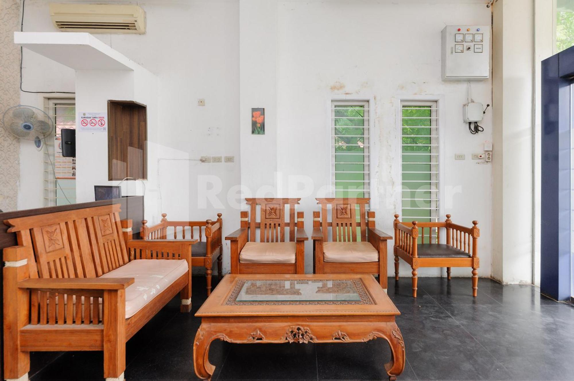 Reddoorz At Wisma Nabila Syariah Near Masjid Raya Baiturrahman Μπάντα Άτσεχ Εξωτερικό φωτογραφία
